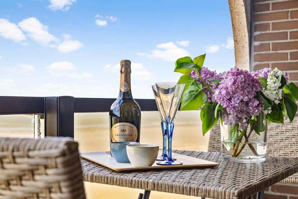 Huswell - Studio With Great Sea View On Terrace Knokke-Heist Eksteriør billede